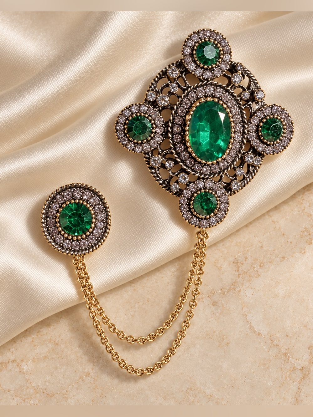 NEW Brooch! Green and Gold Brooch with Chain